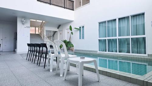 파타야 The Inn10 Pool Villa Pattaya, Entire Villa, 9 Bedrooms, Private Indoor Swimming Pool, ดิ อินน์เท็น 4성급 싱글룸 수영장