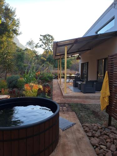 キャンパスラスAH The Bird House 4つ星 シングルルーム ロビー