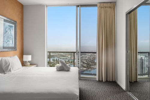 Three-Bedroom Apartment with Ocean View image 7
