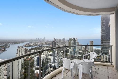 Three-Bedroom Apartment with Ocean View image 3
