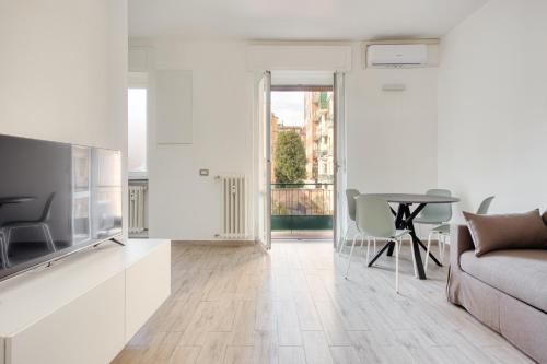 Just Urban Stays - Bright Flat Solari area - 2 min Metro M4, Milano