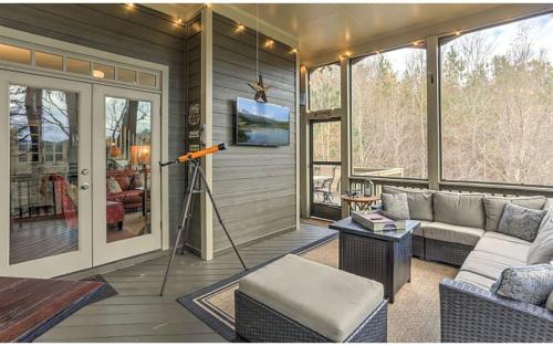Удобства, Deer Valley - Soak in the Hot Tub Sip Wine Fireside Play Golf in Big Canoe