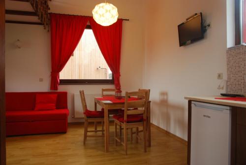 Instalaciones, Bungalouri Horizont in Odorheiu Secuiesc