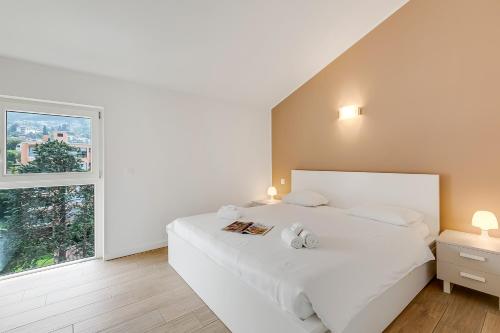 Modern apartment in Lugano - image 12