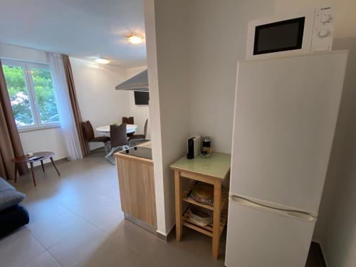 Deluxe Apartment image 2
