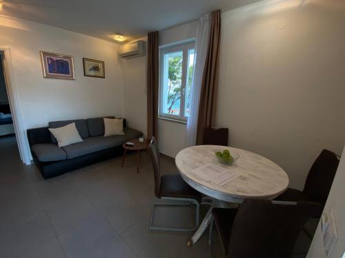 Deluxe Apartment image 1