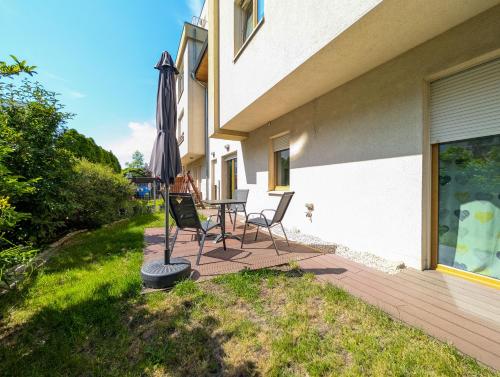 Wrocław Escape Apartment with Garden by BookingHost, Breslau (Foto 7)