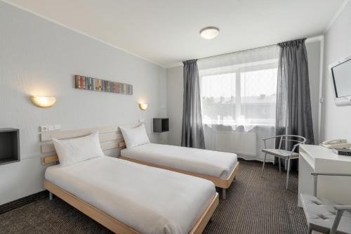 Single Room image 3