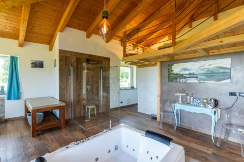 HOTELLERIE VALLE SACRA – Cintano, NY