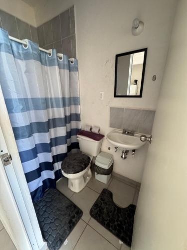 Hermoso Departamento economico y alberca in El Cayaco