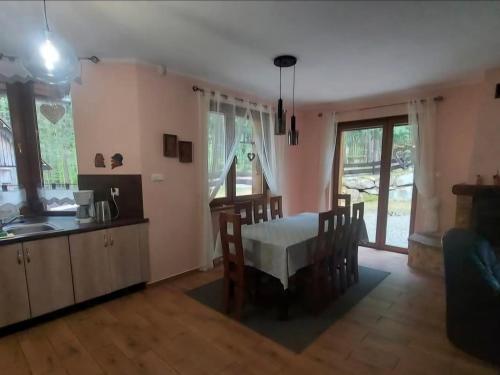 Three-Bedroom House image 10