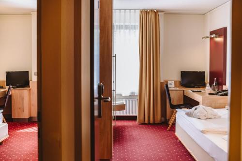 Economy Single Room