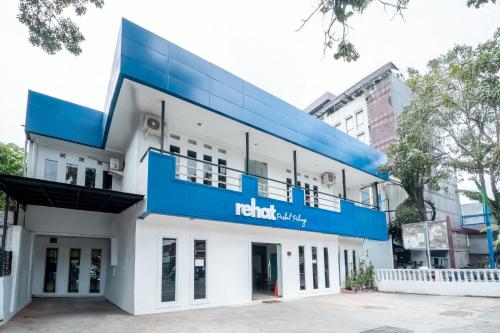 Exterior view, Rehat at Paskal Pelangi near Bandung Train Station