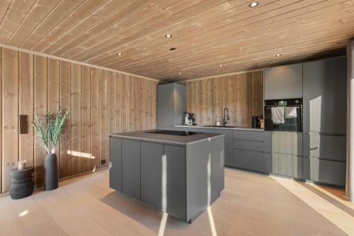 ห้องครัว, Det Kosekroken – Nordic Style Holiday Home by the Fjord in วราดาล