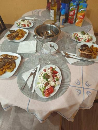 Restorāns, Конна база Ескус Хорсес in Opanets