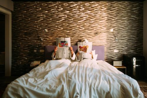 Deluxe Double Room with Lake View and Balcony