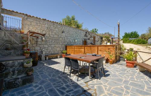 Viesnīcas āriene, Stunning Home In Monterosso Almo in Monterosso Almo