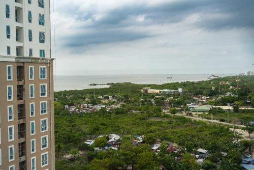 MCollection - Mactan Island Stay Near Beach and Airport in Cebu