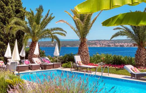 สระว่ายน้ำ, Villa Palace Clara Apartment 5 island Krk by Vill in วันตาชิชิ