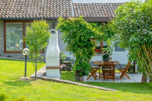 Il Granaio - Lake Como Heritage Home in Molino Maufet Watermill - Rustic Escape - Colico