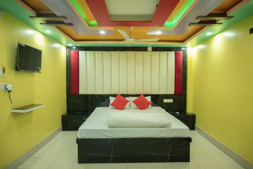 Hotel Sahana & Restaurant in Raghunathganj-II