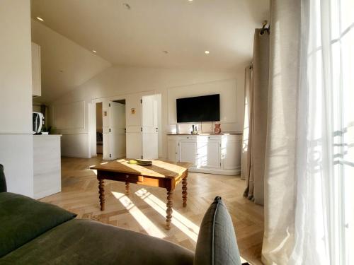 Two-Bedroom Apartment image 6