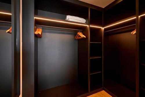 Junior Suite Front Sea View image 7