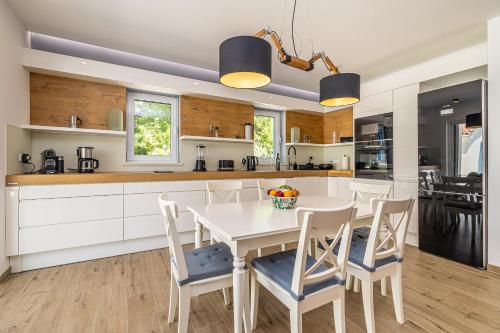 ห้องครัว, Holiday house DAN with private pool in คราส