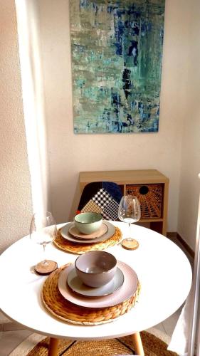 Studio Apartment with Balcony image 10