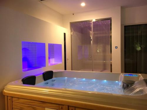 Suite with Hot Tub