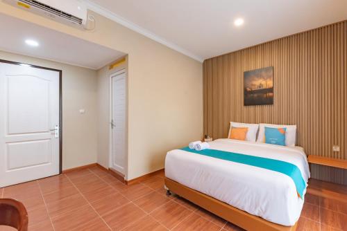 Deluxe Double Room image 10