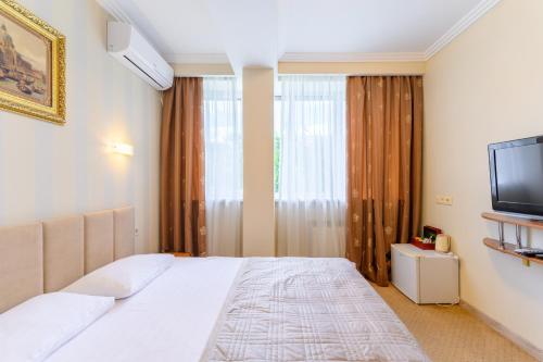Persian Palace Hotel - image 7