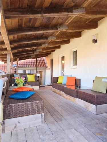 Hotelli välisilme, Pension & Restaurant "Alte Schule" in Kluis