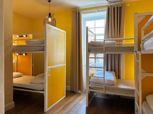 Cowgate Hostel near Surgeons' Hall Museums