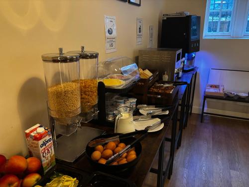 Safestay Edinburgh Cowgate - image 10