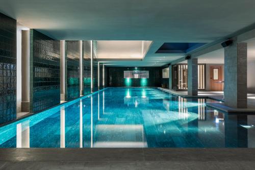 Swimming pool, La Fondation in 17th - Arc de Triomphe - Palais des Congres