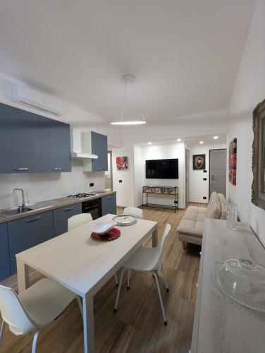 Maison Maurizio Marconi, Roma