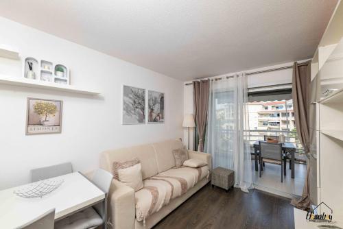 Shared lounge/TV area, Azur Elegance, piscine & plages in Avenue de Cannes