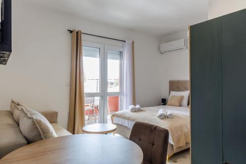 Standard Triple Studio room in Apartments Donna