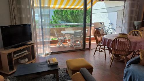 Apartment image 3