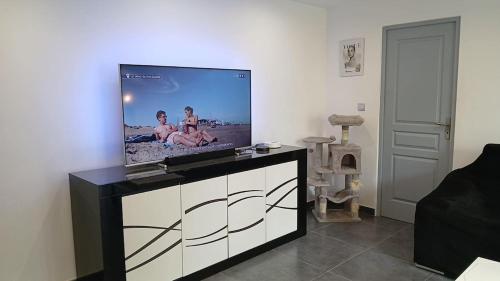 velodrome stadium, apartment, Marsylia