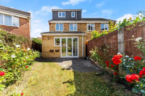 Large 4-bed House in Cambridge - Garden in Girton