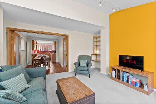 Large 4-bed House in Cambridge - Garden in Girton