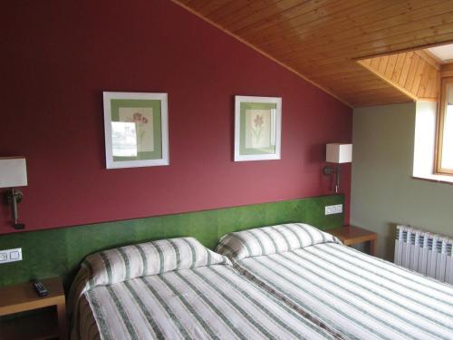Twin Room with Private Bathroom
