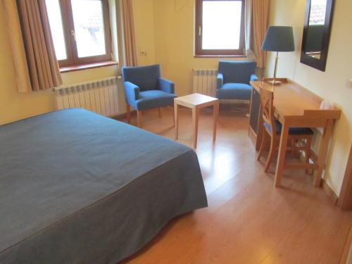Hotel Galayos - image 12
