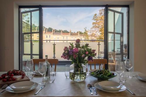 Bright open plan living - Bath - Free Parking, Bath