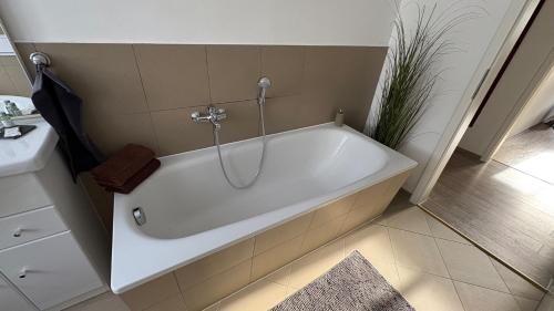 Bathroom, Haus am Roblinsee - Ferienwohnungen in Furstenberg in Furstenberg-Havel