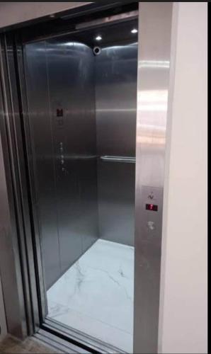 Apartamento em região central e perto da rodovia (Apartamento em regiao central e perto da rodovia) in อนิตาการิบัลดี