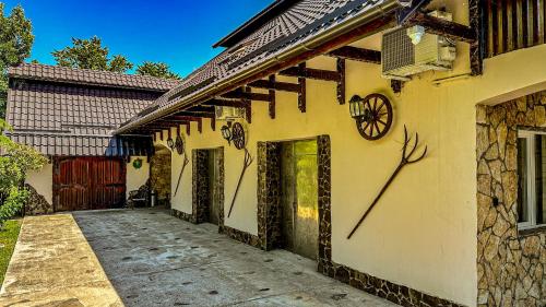 Hotel-Restaurant Milenium in Madaras