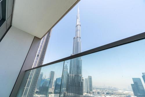 Grande Luxurious 2 BR Burj Khalifa & Fountain view - image 4